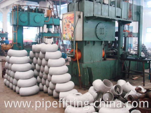 Production of stainless steel elbow